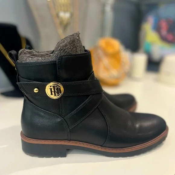 Tommy Hilfiger Shoes Tommy Hilfiger Booties With Zip Size